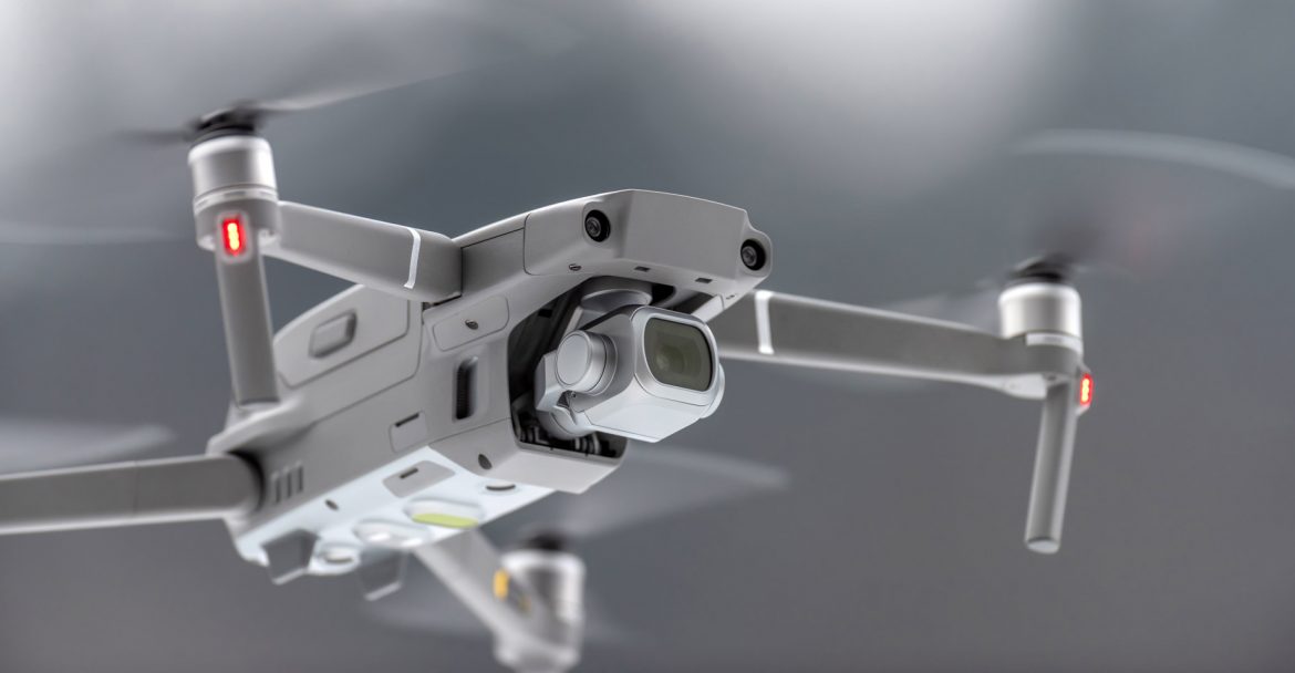 drone-quadcopter-with-digital-camera-Z25D9SA